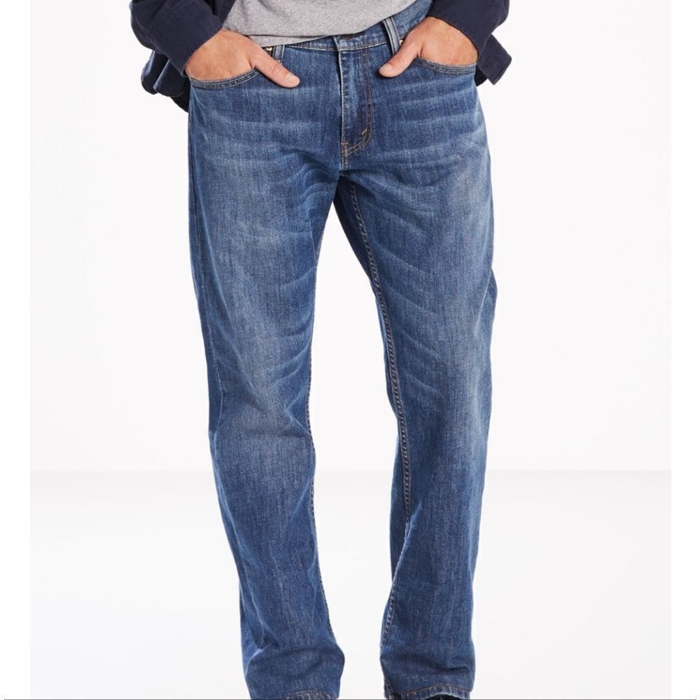 823 NWT Levi's Men's 559 Relaxed Straight Stretch Low Rise Relaxed Fit S…